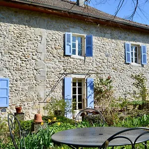 Maison Maliga J&g House Bed & Breakfast